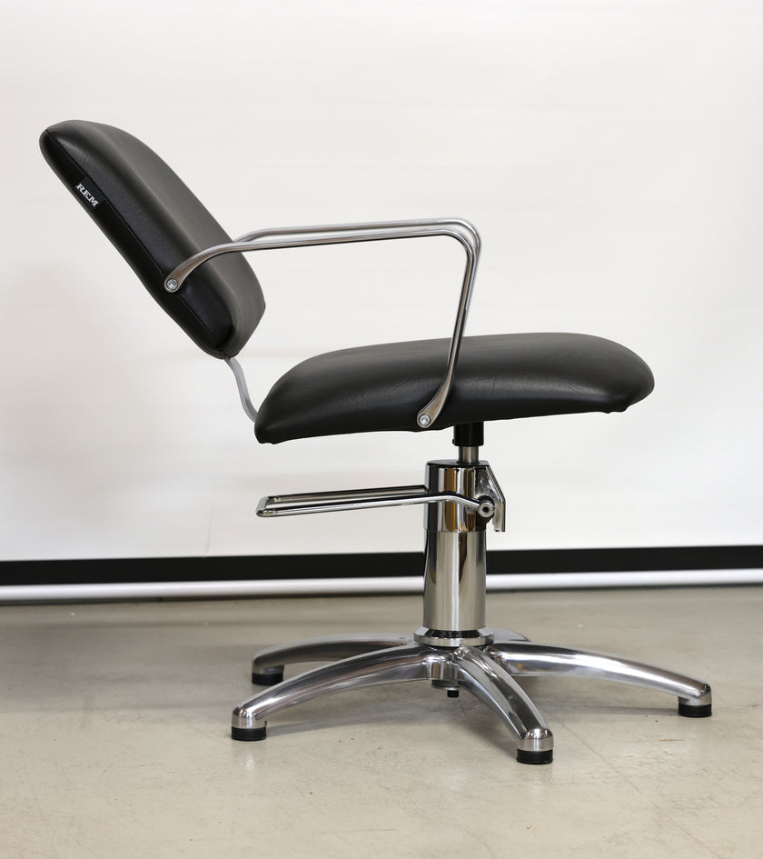 ATLAS chair for AQUA pedestal sink