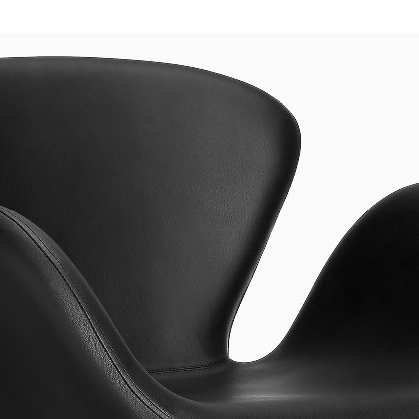 CHLOE hairdressing chair w/black round base BL