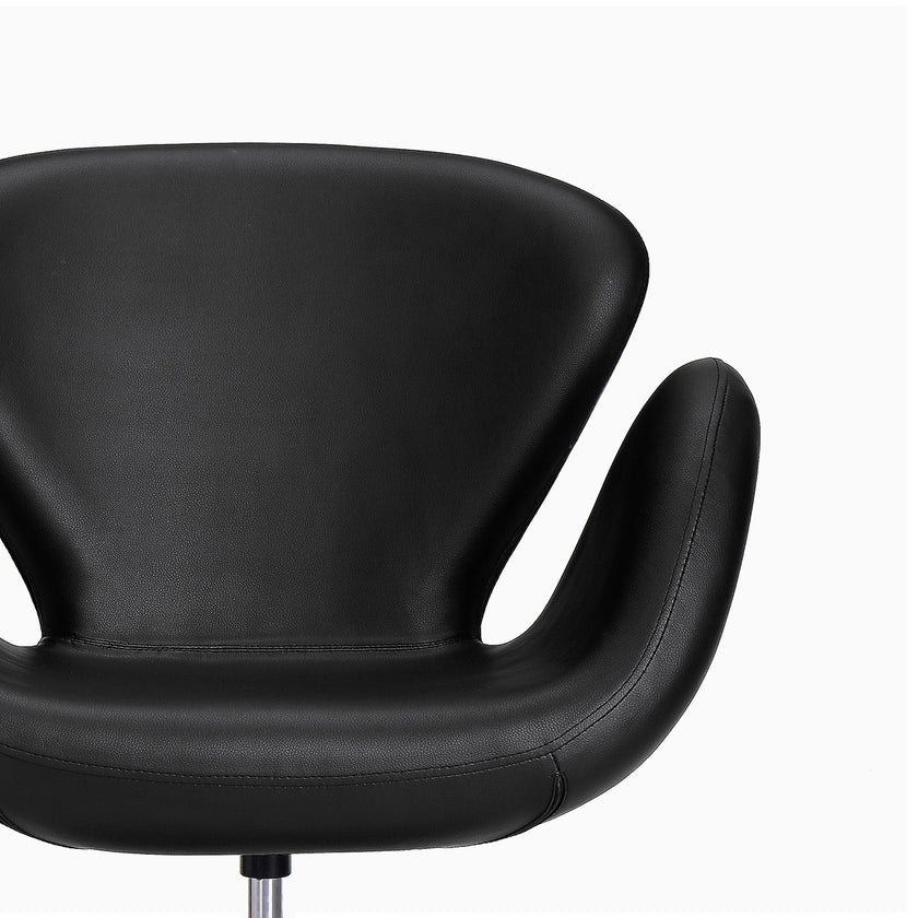 CHLOE hairdressing chair w/black round base BL