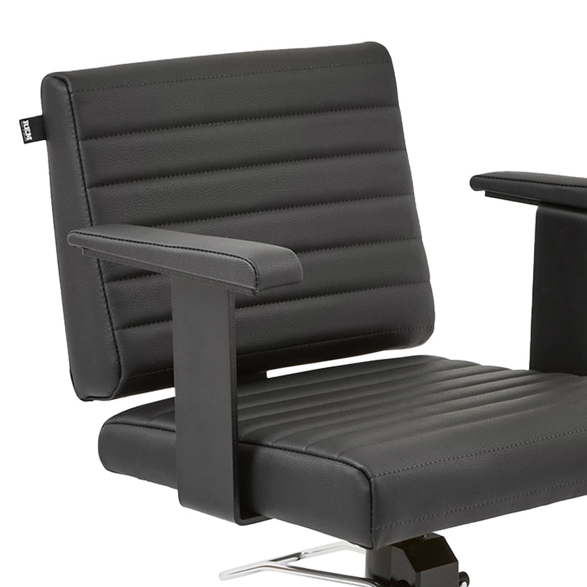 FAME barber chair w/black cross base PABL