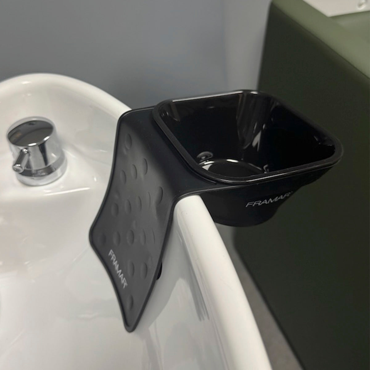 FRAMAR farveskålsholder m/sugekop + 2 skåle