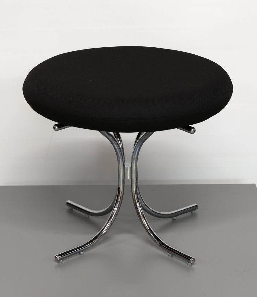 Modular Chair VernerPanton black stool
