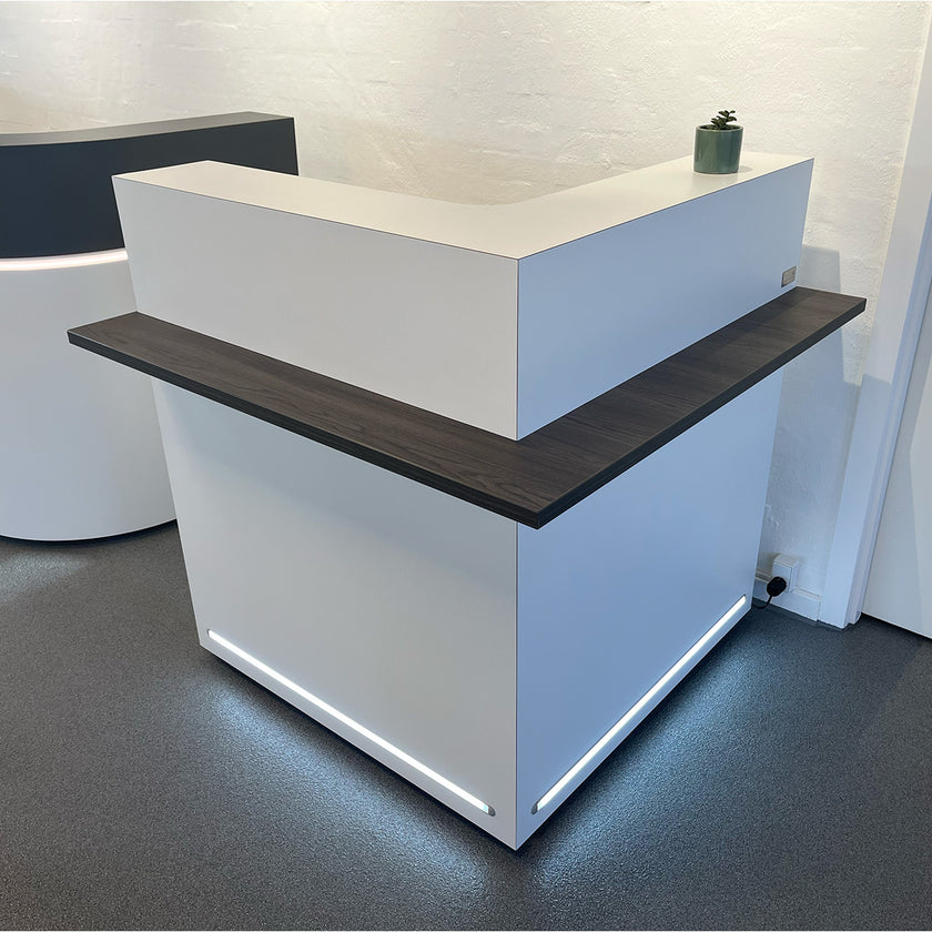 DEMO WINDSOR desk White-Bonobo Oak 92x92 LED